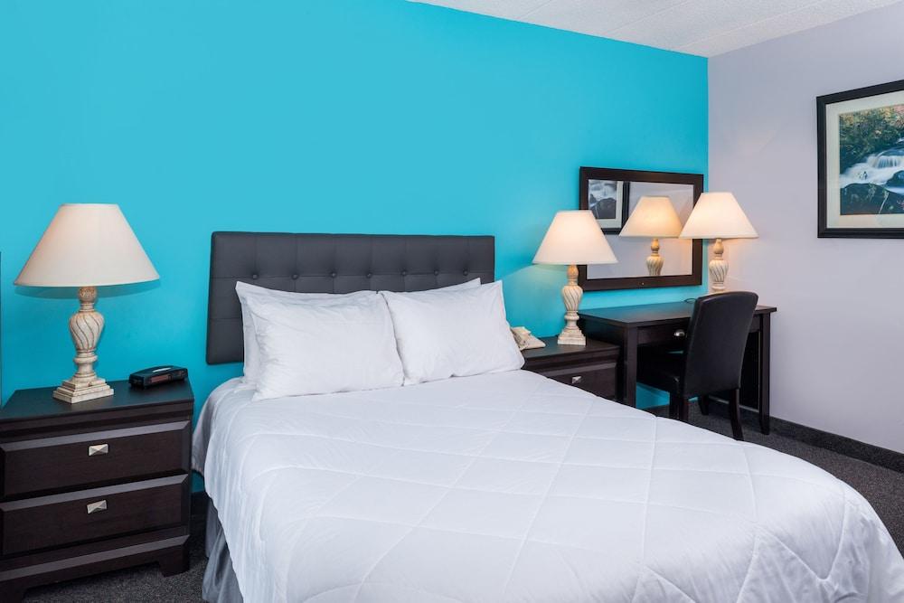 Days Inn By Wyndham Sudbury & Conference Centre Екстер'єр фото